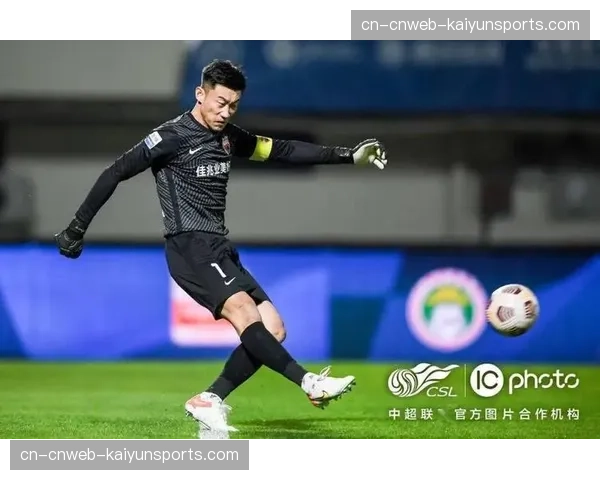 上海海港战术革命：放弃前腰改打极致边路速度进攻