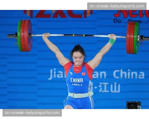 技术故障：女子71公斤级比赛因计分板短暂失灵中断十五分钟